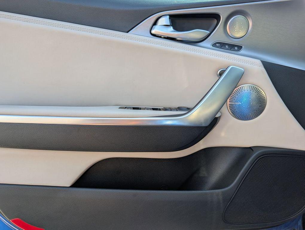 used 2018 Kia Stinger car