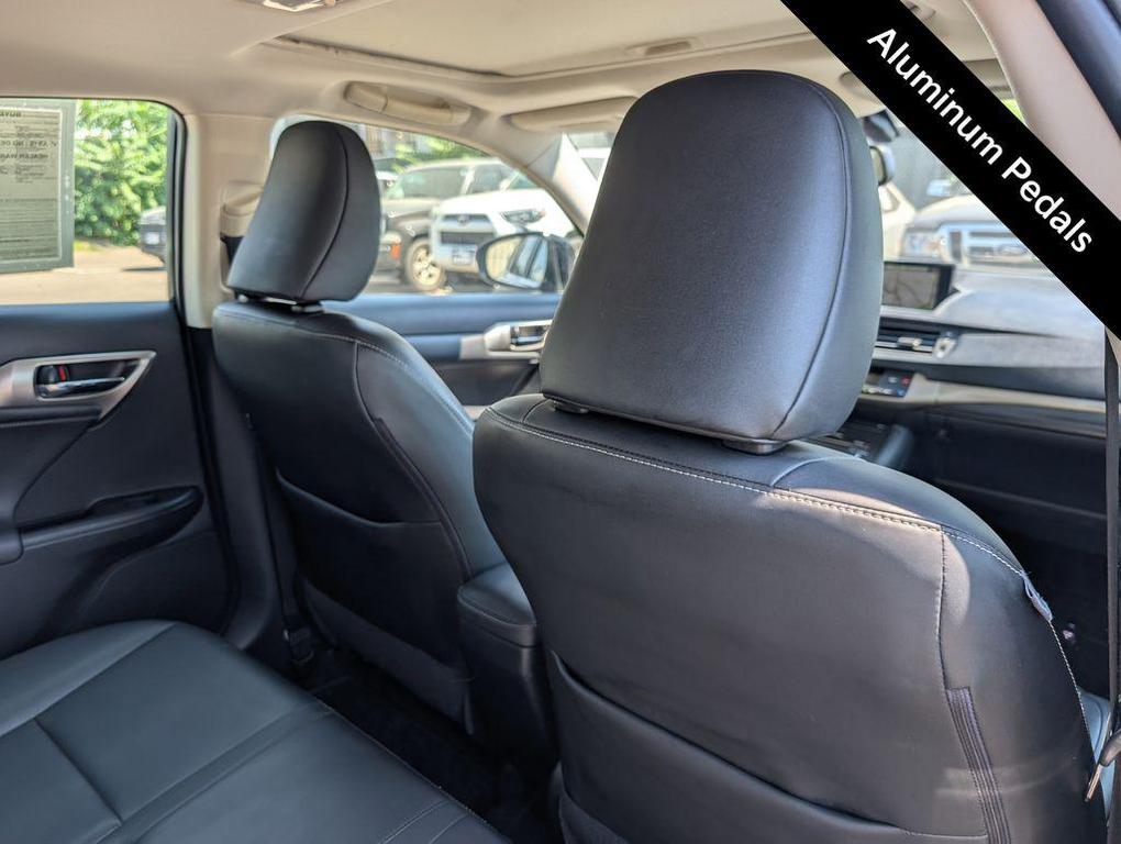 used 2014 Lexus CT 200h car, priced at $13,999
