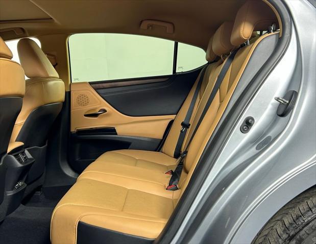 used 2022 Lexus ES 350 car, priced at $31,999