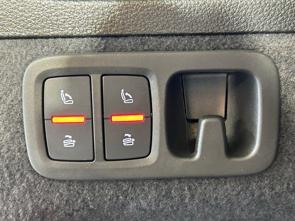 used 2023 Audi Q7 car, priced at $35,999