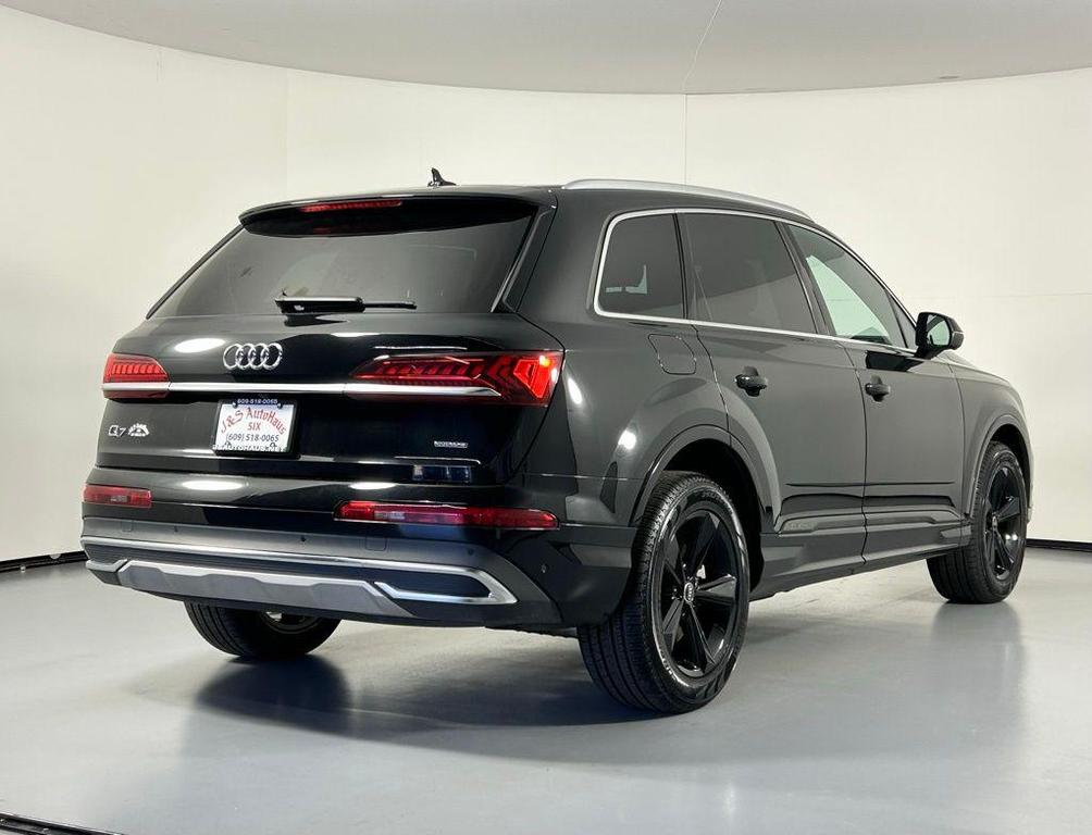 used 2023 Audi Q7 car, priced at $35,999