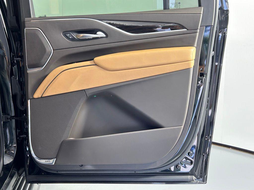 used 2021 Cadillac Escalade ESV car, priced at $58,250