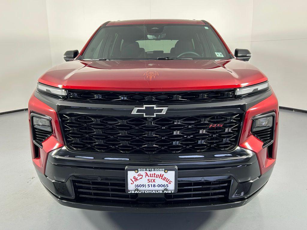 used 2024 Chevrolet Traverse car, priced at $54,999