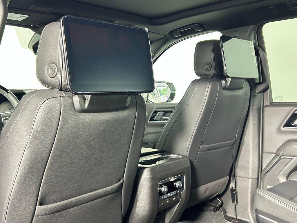 used 2025 GMC Yukon XL car, priced at $92,500