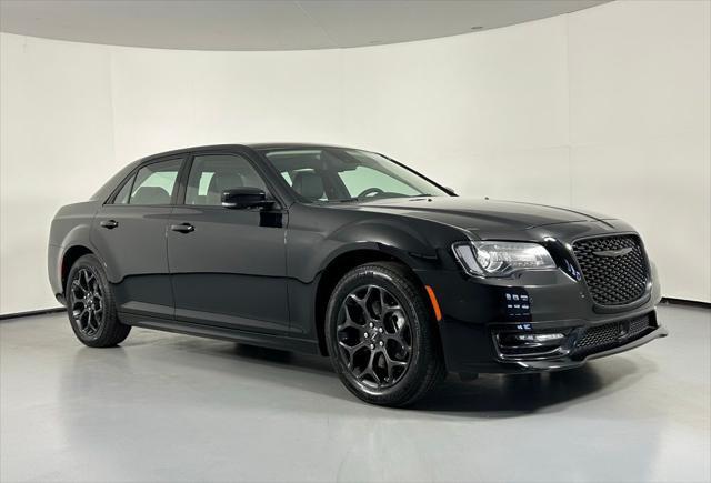used 2023 Chrysler 300 car
