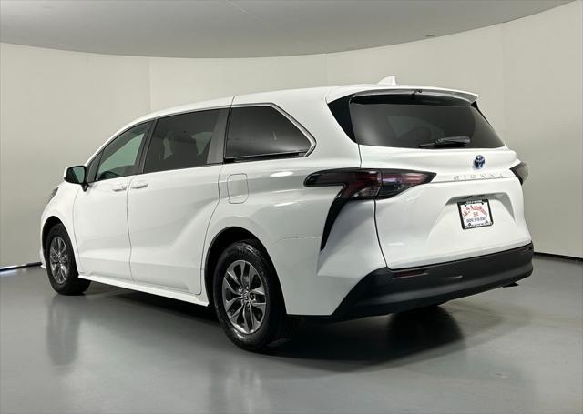 used 2023 Toyota Sienna car