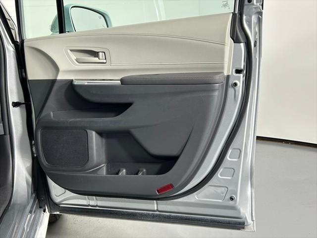 used 2023 Toyota Sienna car