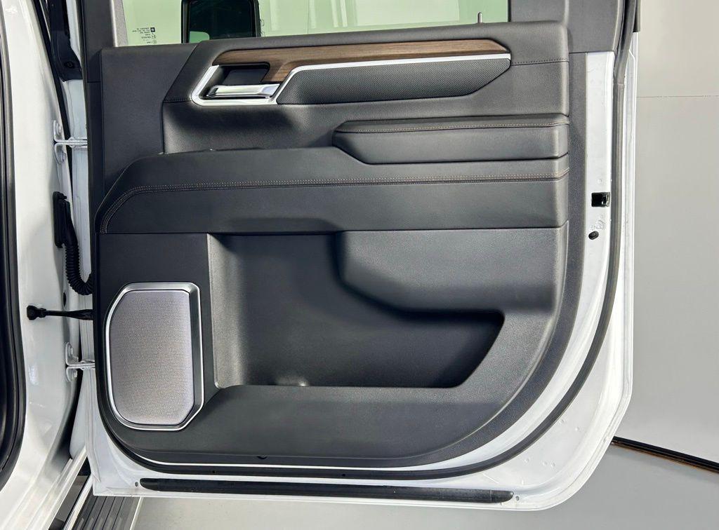 used 2024 Chevrolet Silverado 2500 car, priced at $73,999