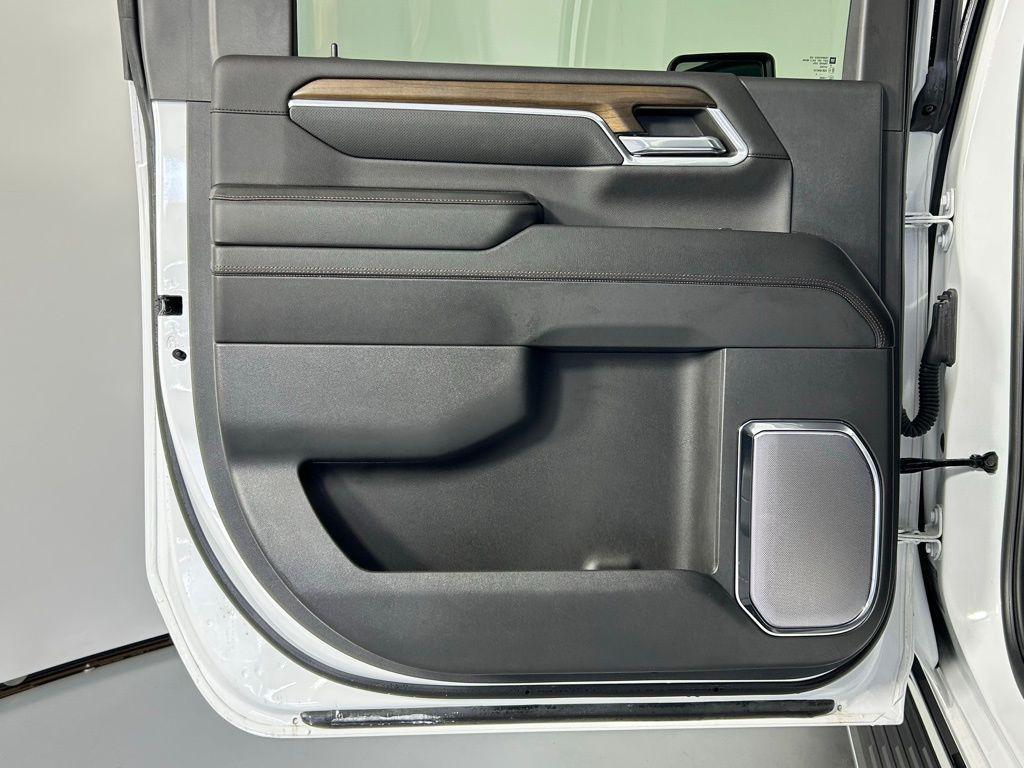 used 2024 Chevrolet Silverado 2500 car, priced at $73,999