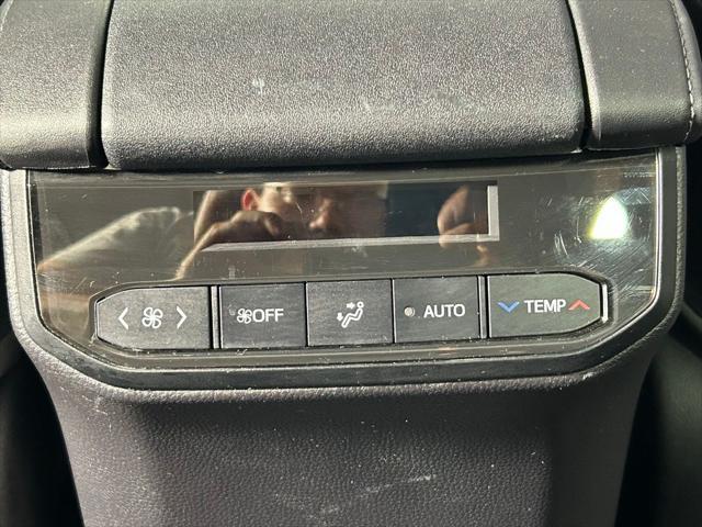 used 2020 Toyota Highlander car, priced at $27,999