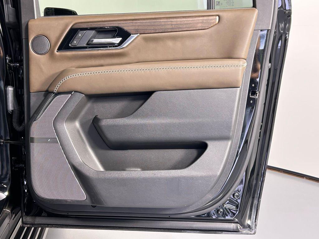 used 2025 GMC Yukon XL car, priced at $94,999