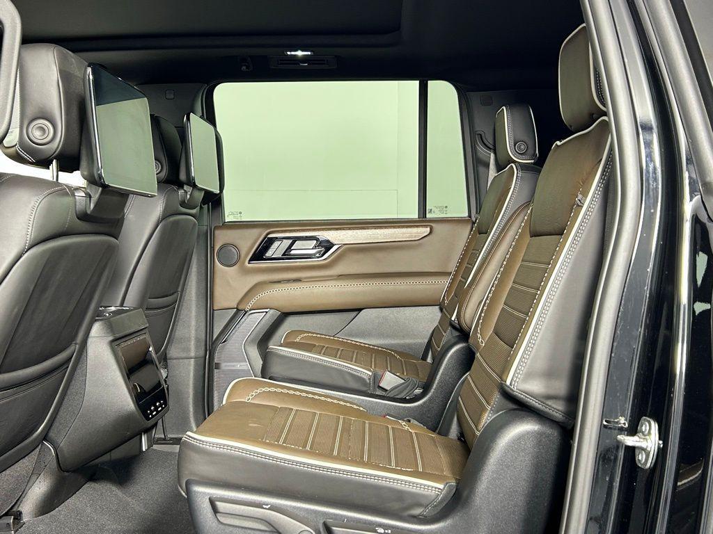 used 2025 GMC Yukon XL car, priced at $94,999