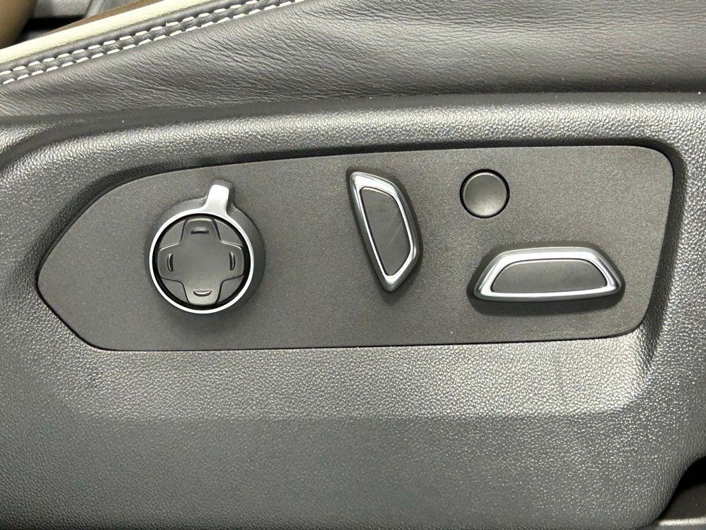 used 2025 GMC Yukon XL car, priced at $94,999