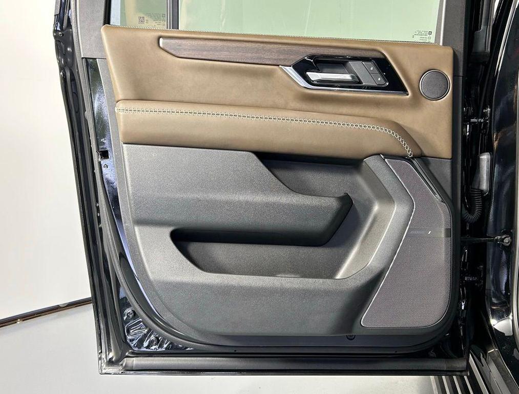 used 2025 GMC Yukon XL car, priced at $94,999