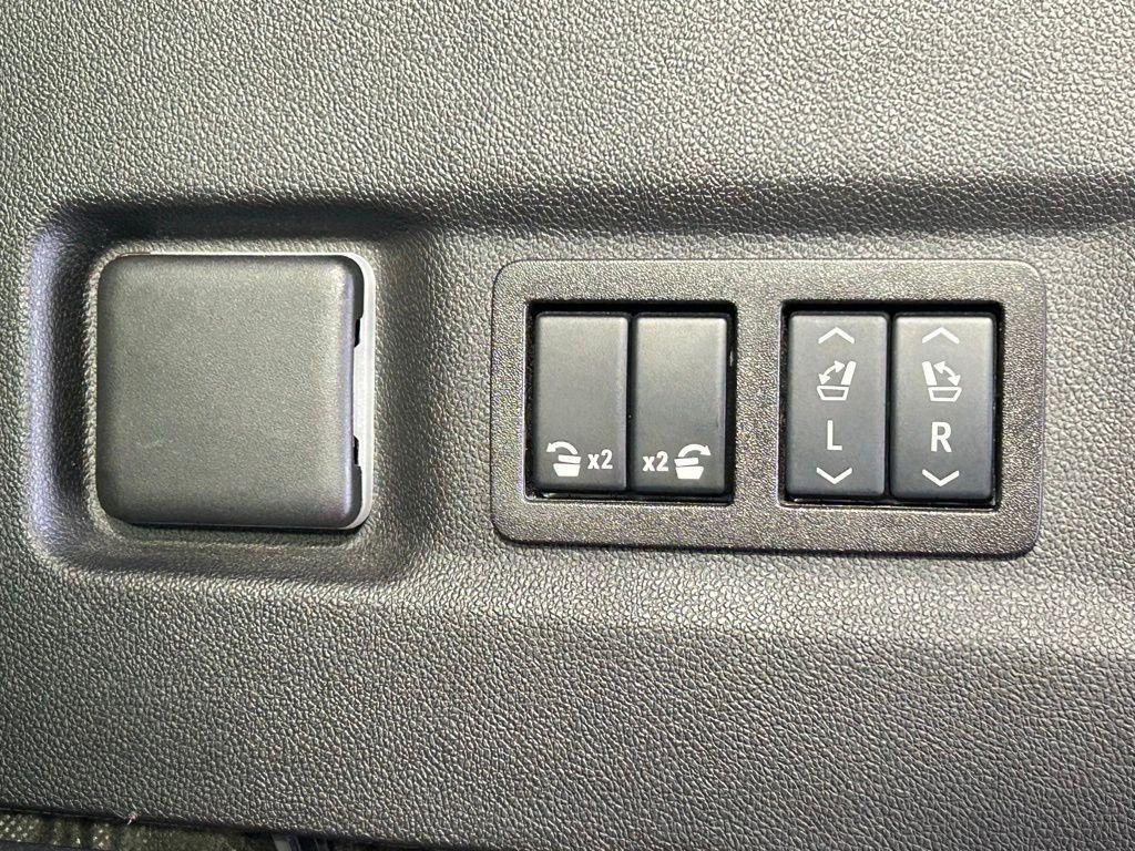 used 2025 GMC Yukon XL car, priced at $94,999