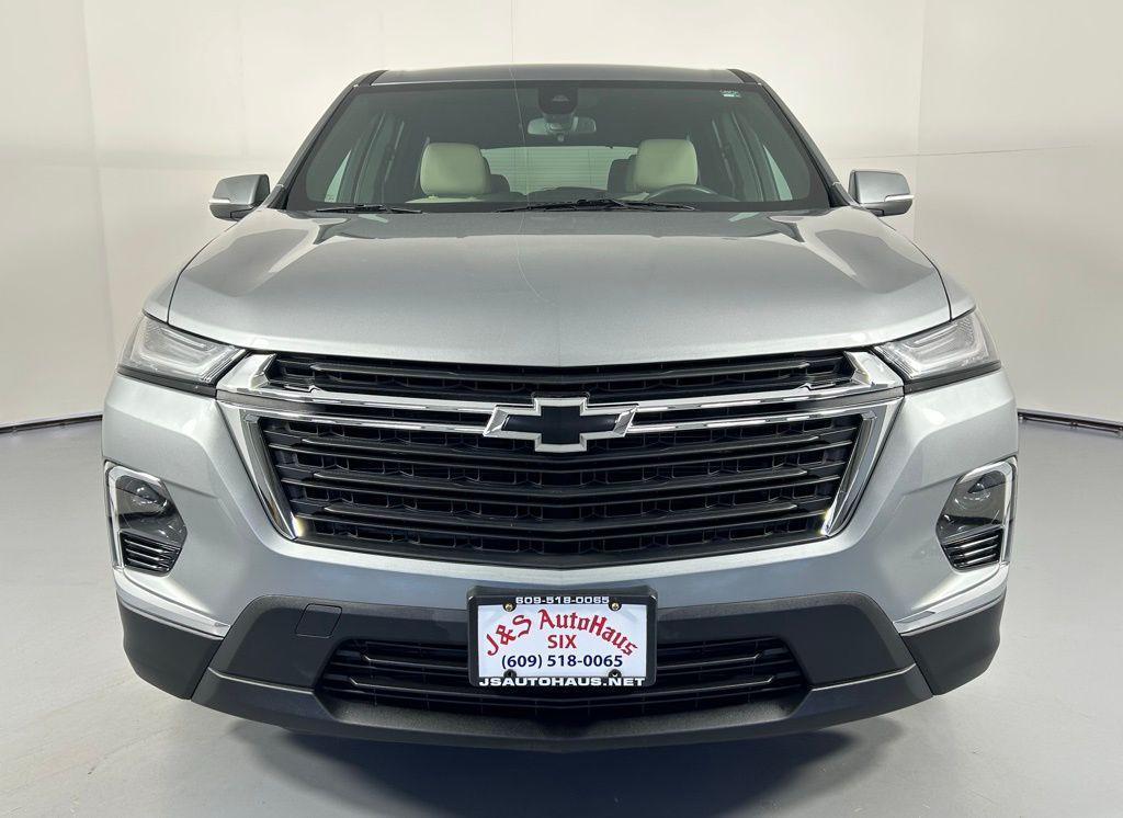 used 2023 Chevrolet Traverse car, priced at $26,999