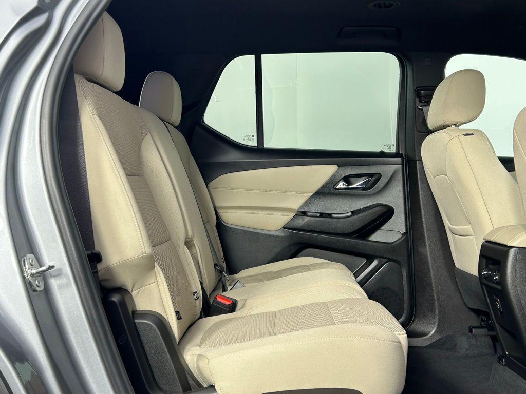 used 2023 Chevrolet Traverse car, priced at $26,999