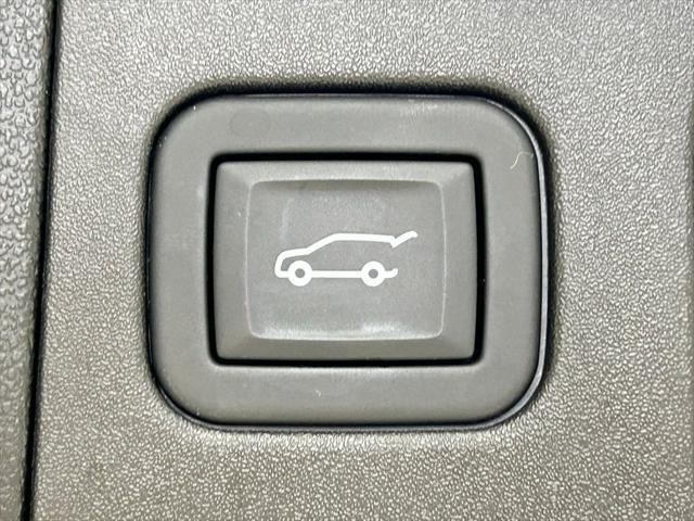 used 2024 Cadillac XT5 car, priced at $32,999