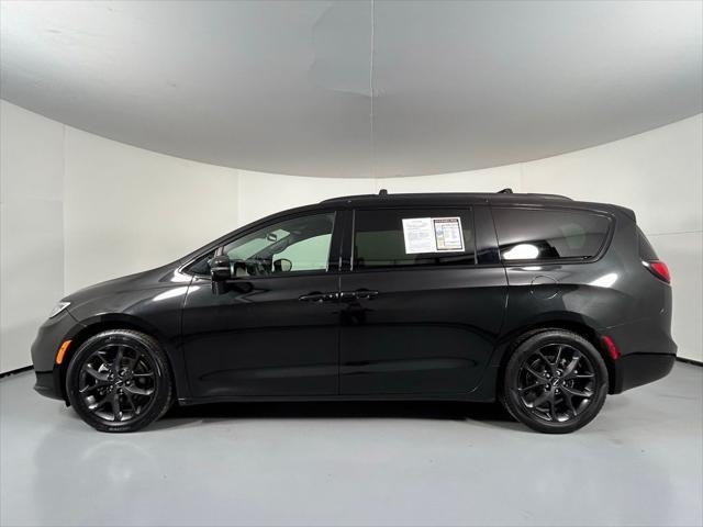 used 2022 Chrysler Pacifica car, priced at $26,999