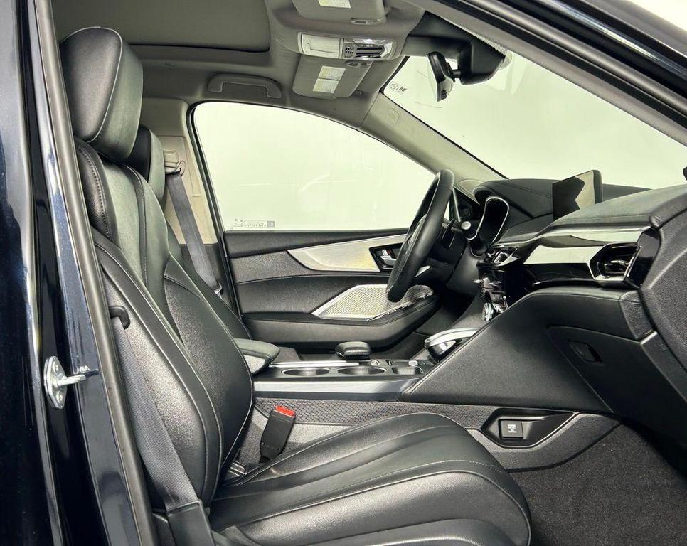 used 2024 Acura MDX car, priced at $39,999