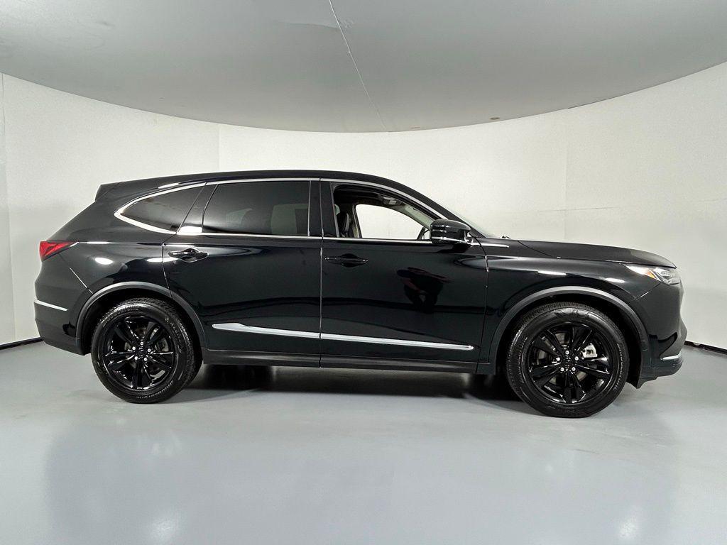 used 2024 Acura MDX car, priced at $39,999
