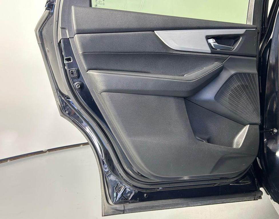 used 2024 Acura MDX car, priced at $39,999