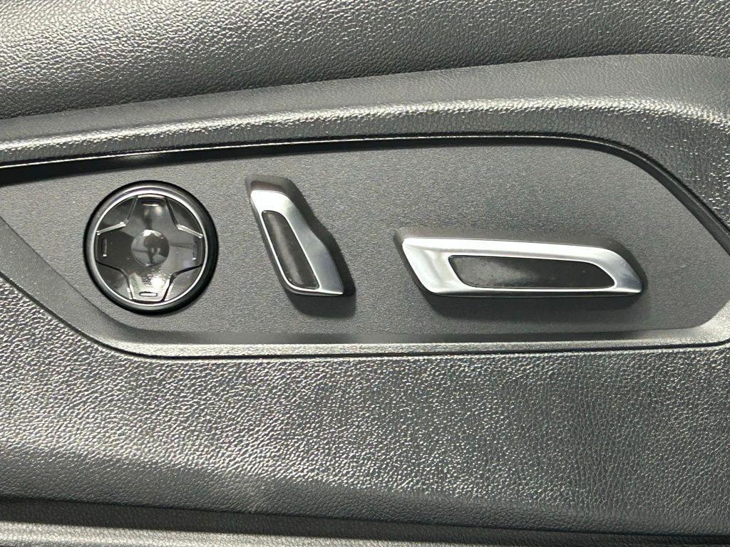 used 2024 Acura MDX car, priced at $39,999
