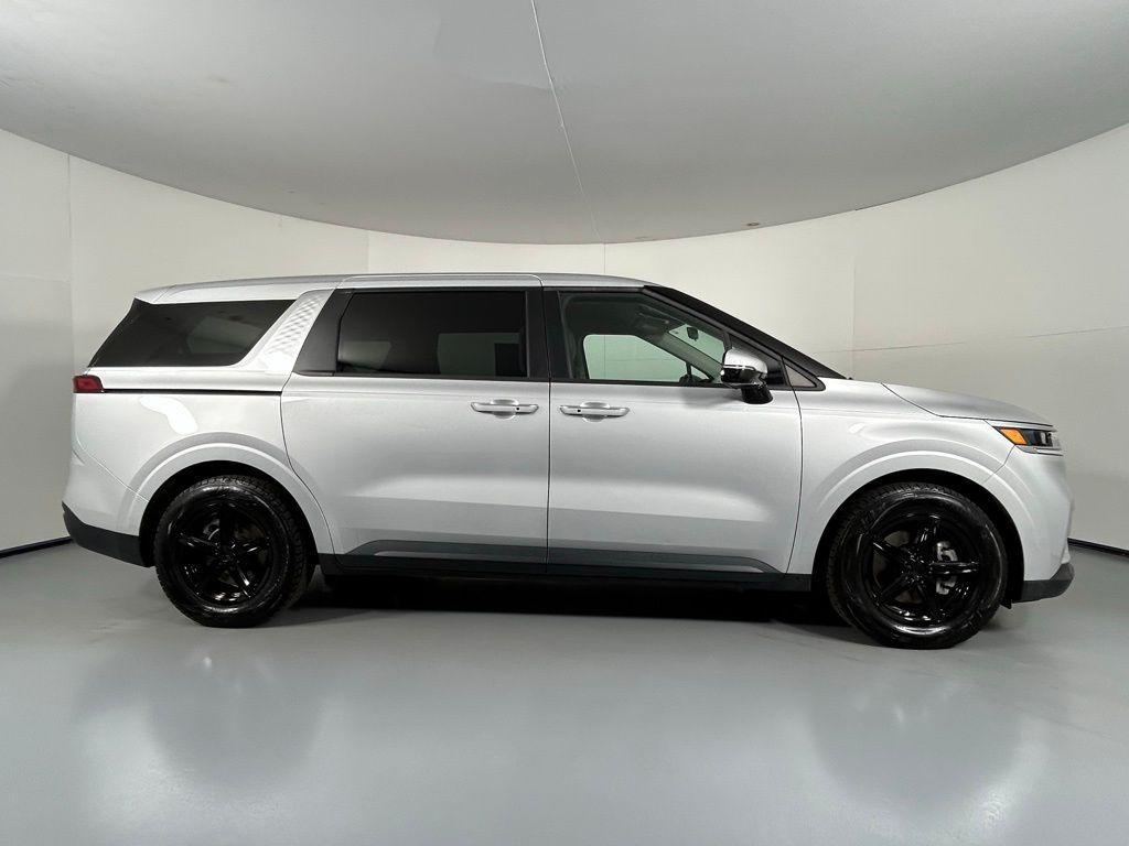 used 2022 Kia Carnival car, priced at $26,999