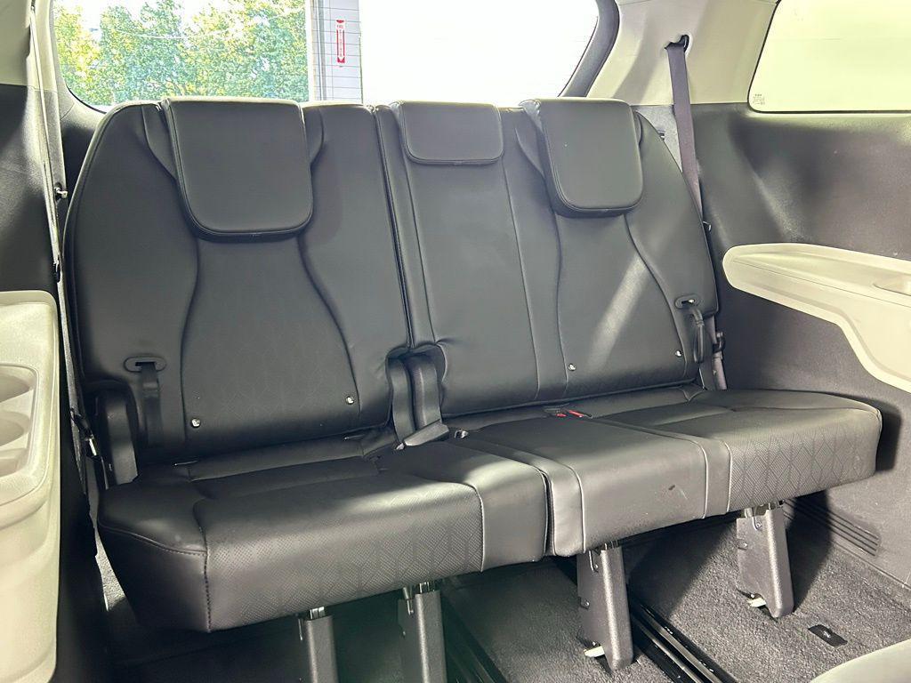 used 2022 Kia Carnival car, priced at $26,999