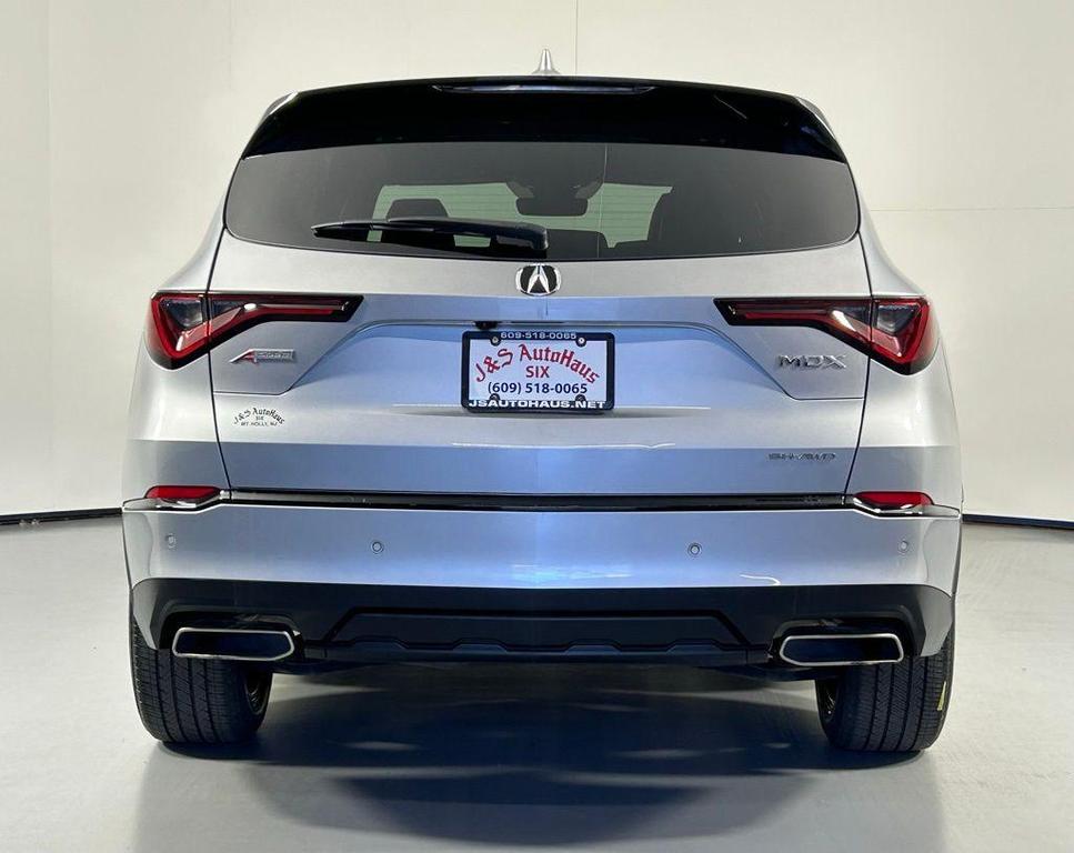 used 2023 Acura MDX car, priced at $39,999