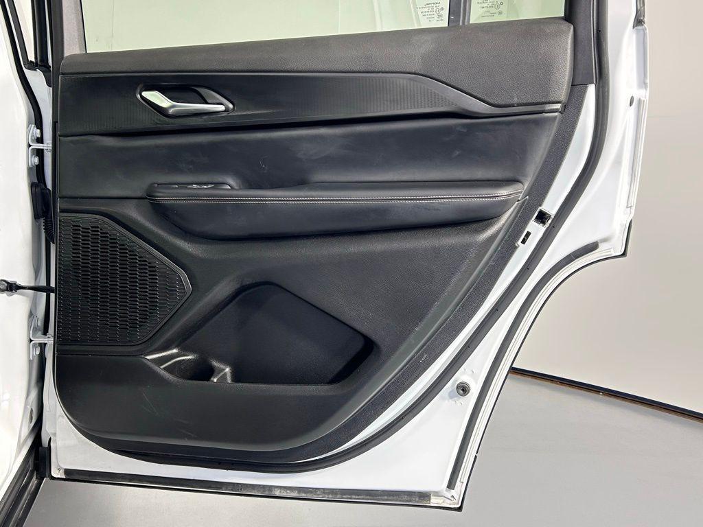 used 2024 Jeep Grand Cherokee L car, priced at $27,500