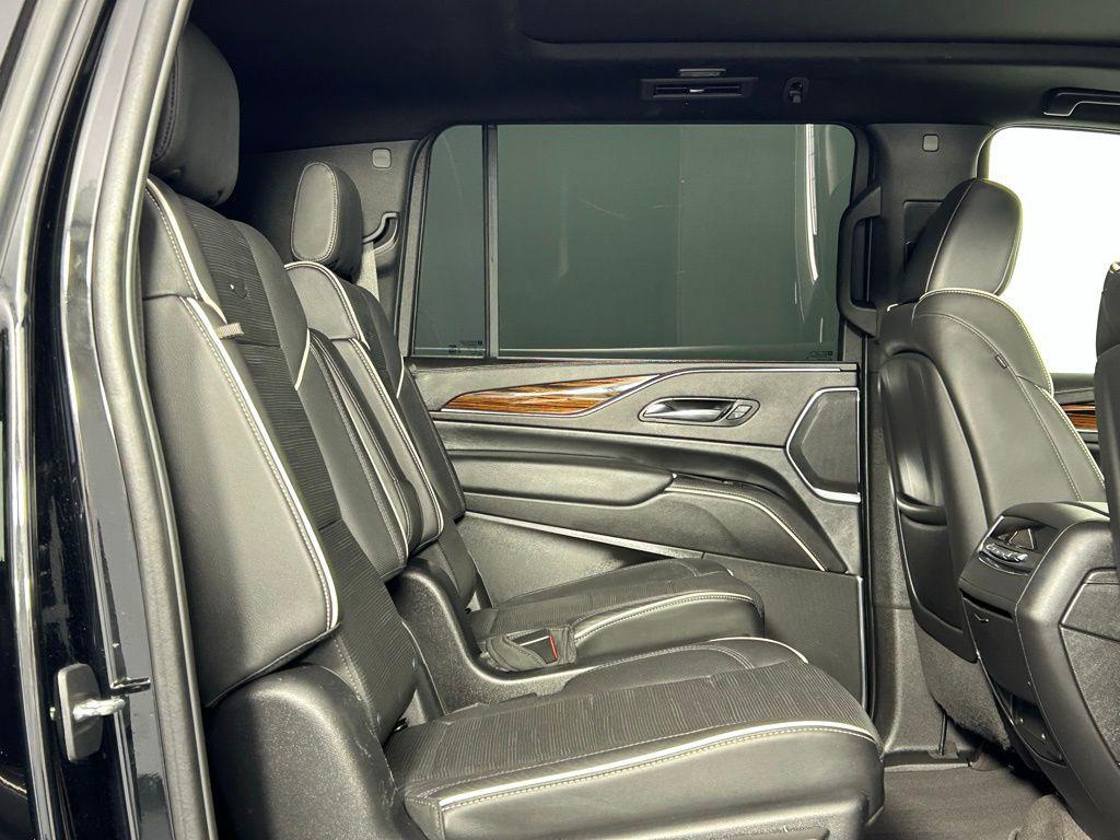 used 2022 Cadillac Escalade ESV car, priced at $60,999