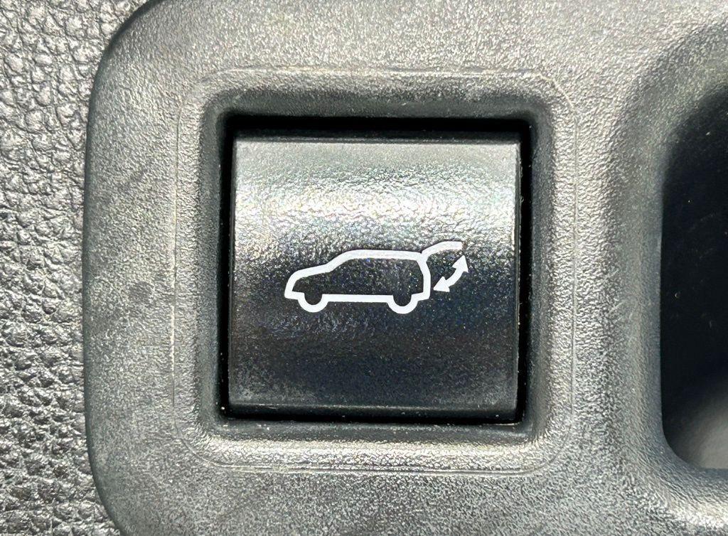 used 2022 Toyota Highlander car, priced at $31,335