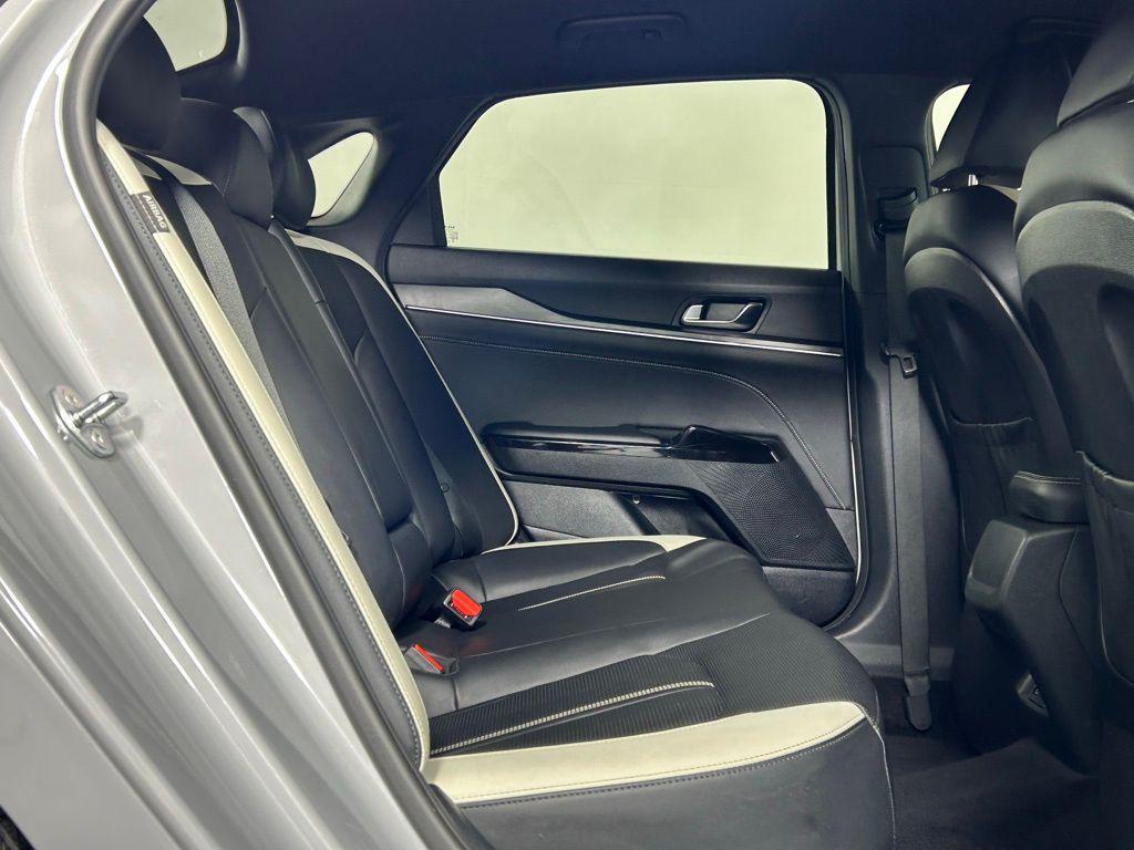 used 2025 Kia K5 car, priced at $25,999