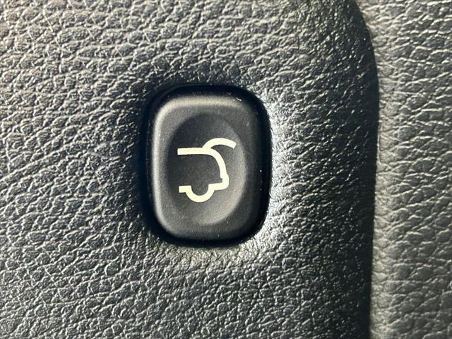 used 2020 Jeep Grand Cherokee car, priced at $21,655