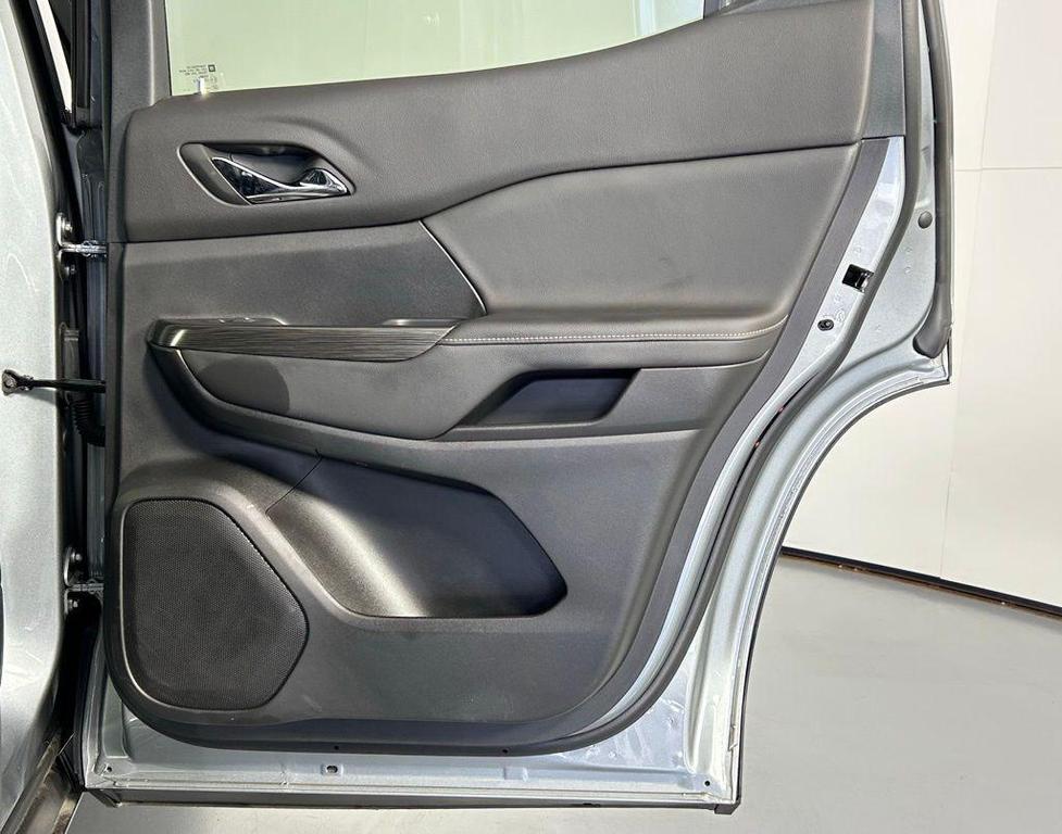 used 2023 GMC Acadia car, priced at $34,999