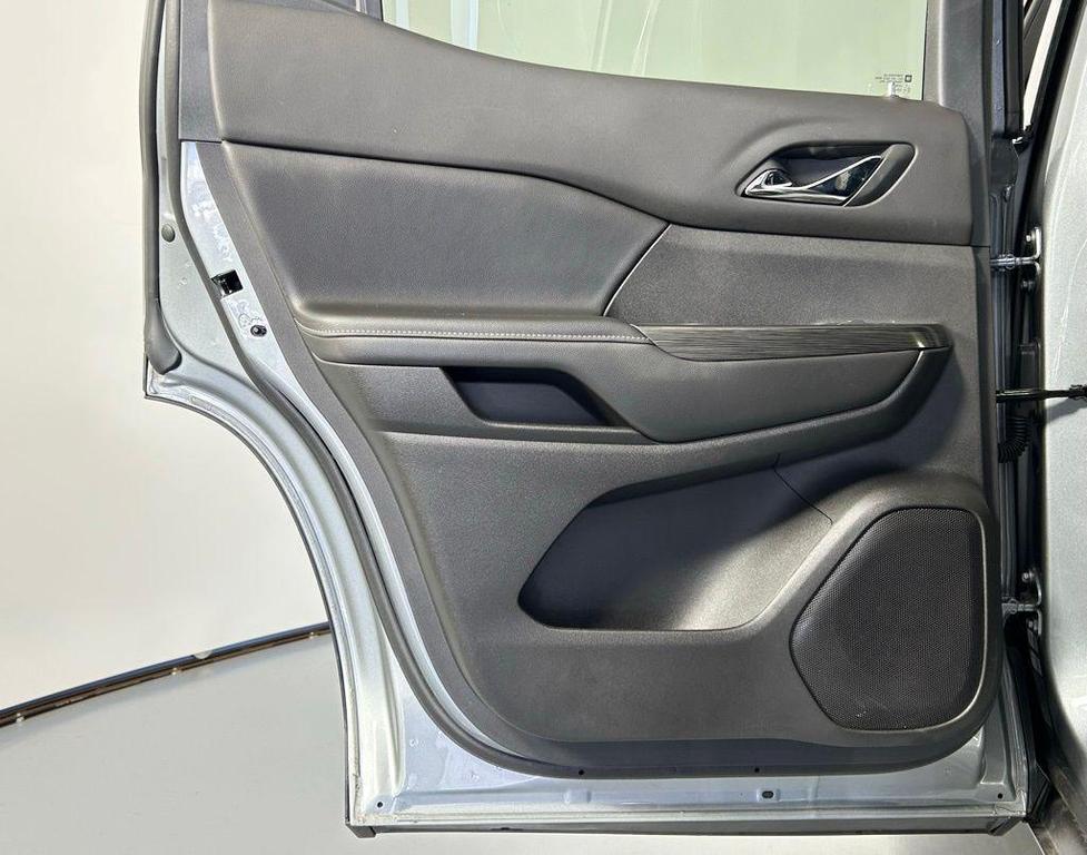 used 2023 GMC Acadia car, priced at $34,999