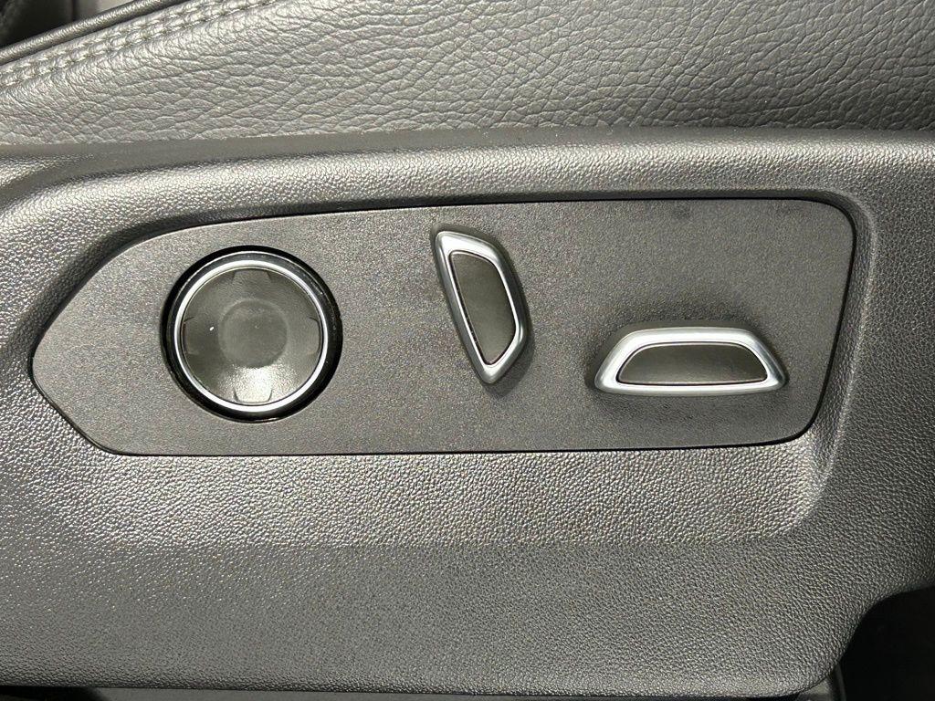 used 2024 GMC Yukon car, priced at $67,999