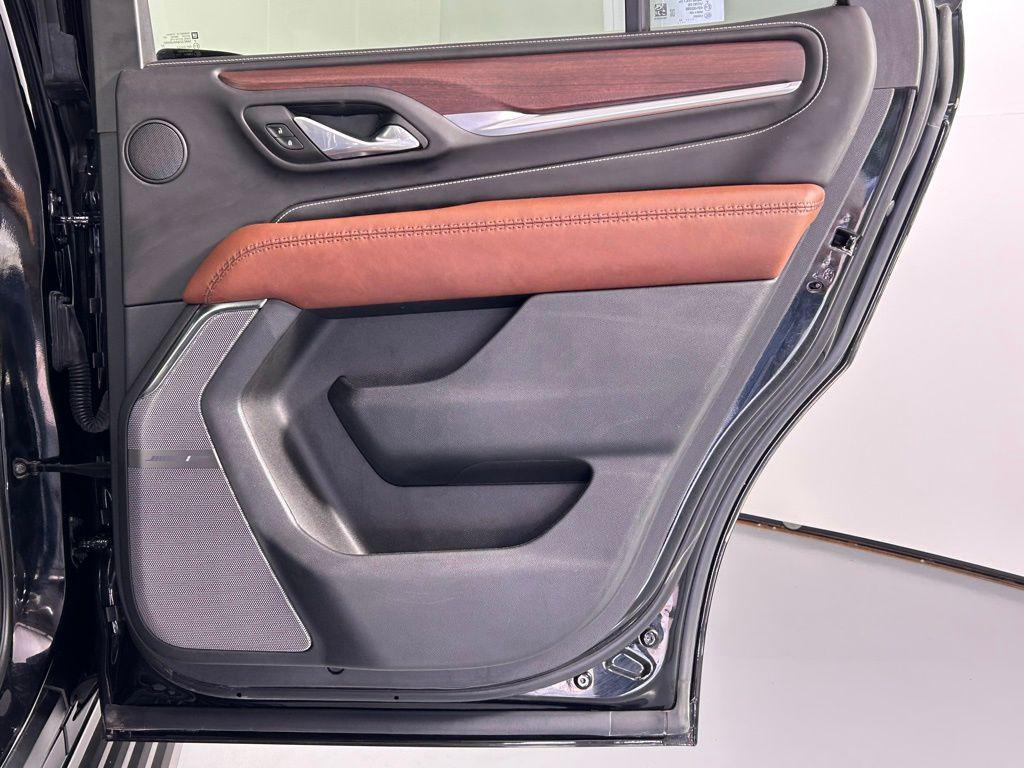 used 2024 GMC Yukon car, priced at $80,999