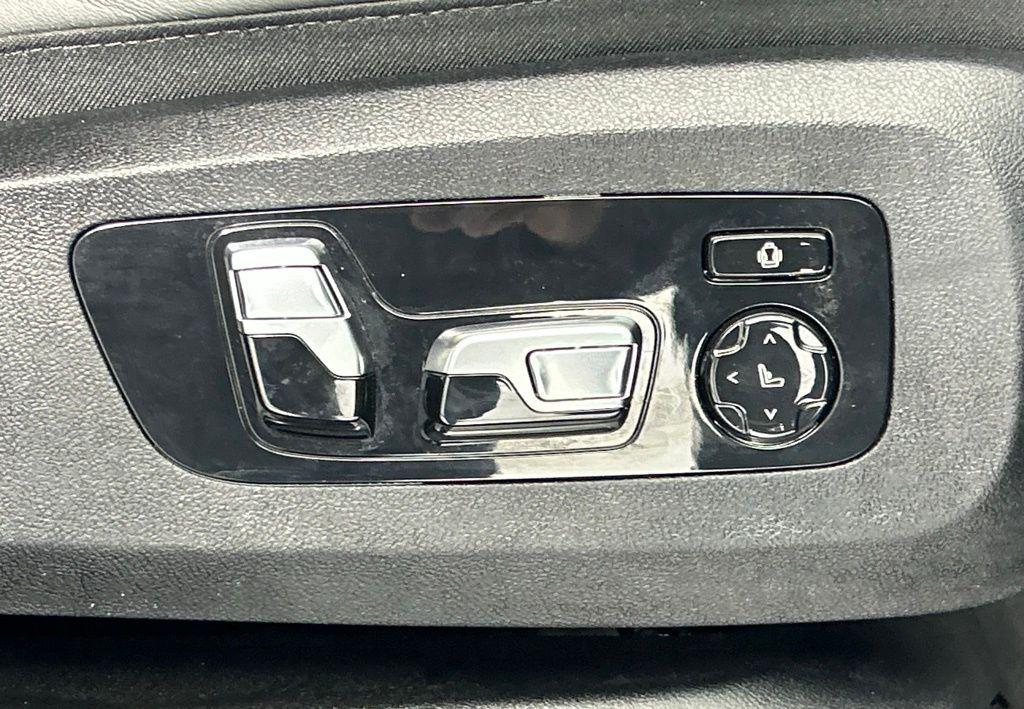 used 2025 BMW X7 car, priced at $62,999