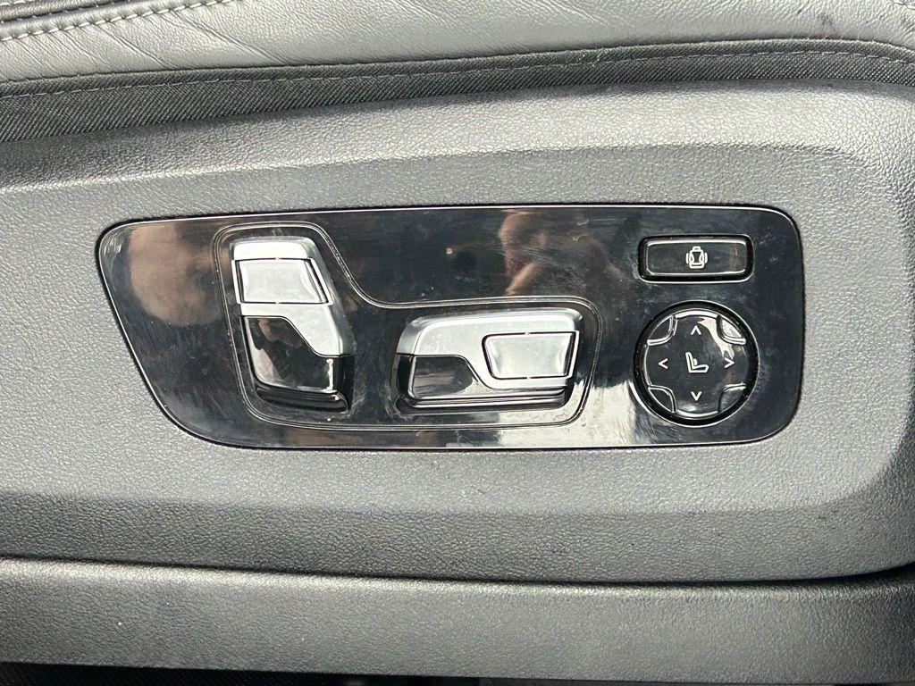 used 2025 BMW X7 car, priced at $60,999