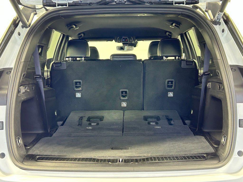 used 2024 Jeep Grand Cherokee L car, priced at $27,999