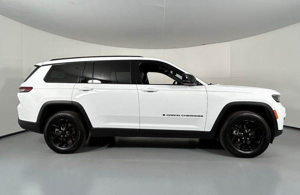 used 2024 Jeep Grand Cherokee L car, priced at $27,999