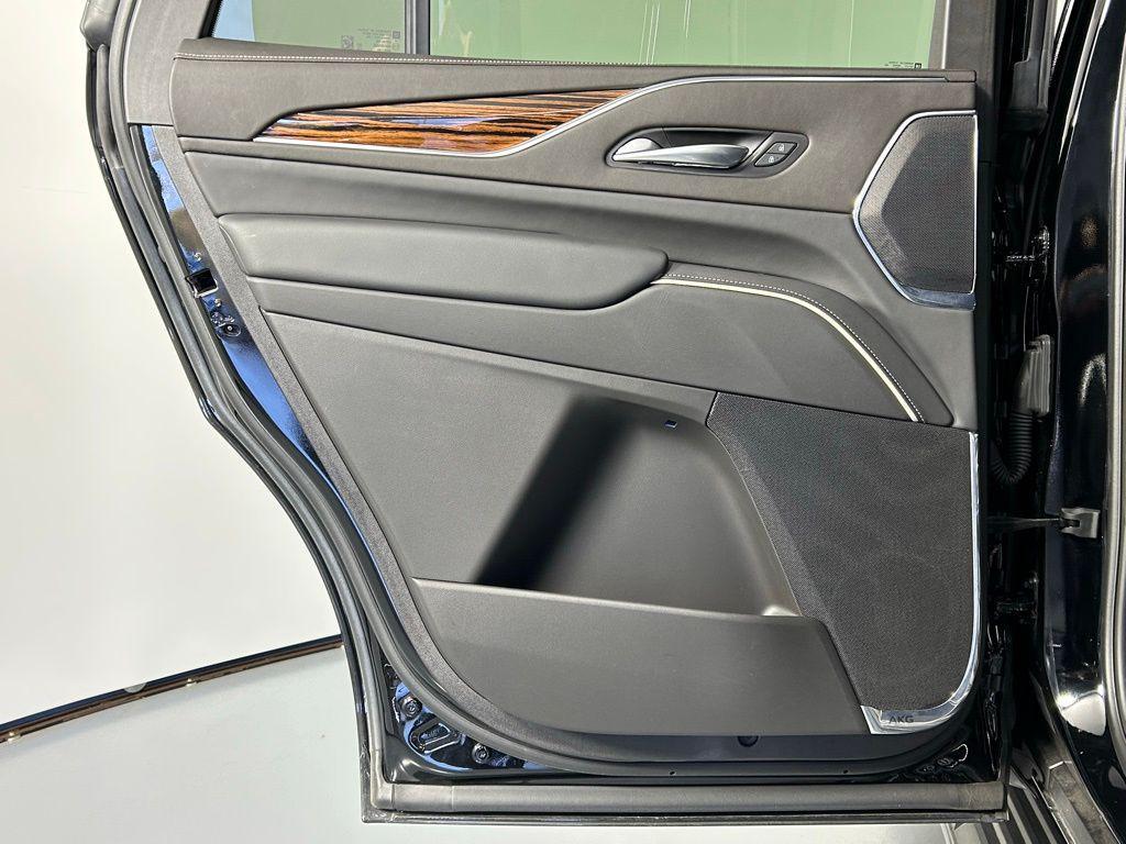 used 2024 Cadillac Escalade car, priced at $75,999