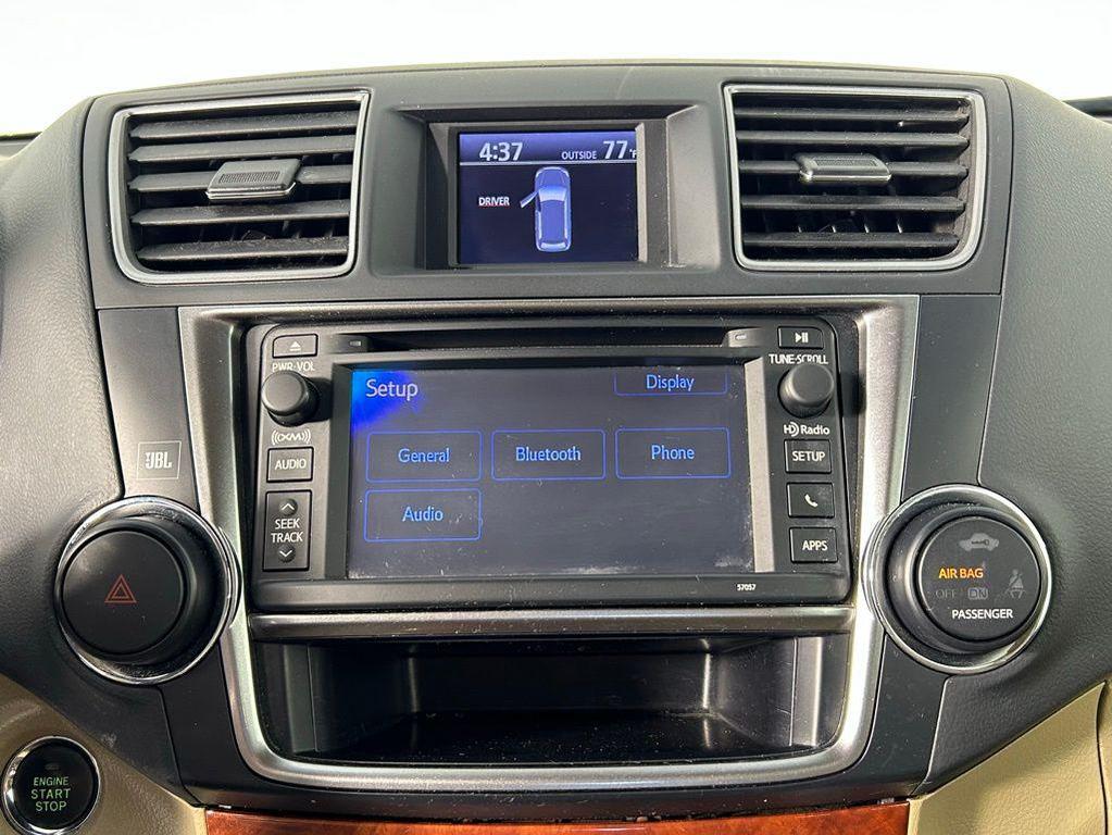 used 2013 Toyota Highlander car, priced at $15,999