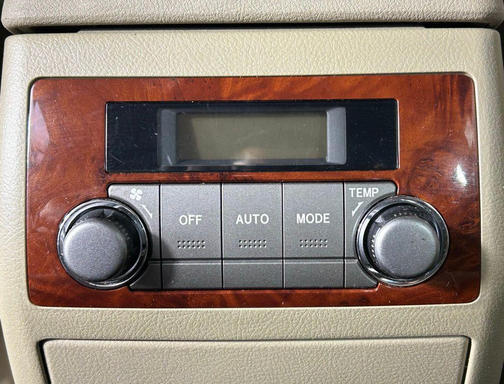 used 2013 Toyota Highlander car, priced at $15,999