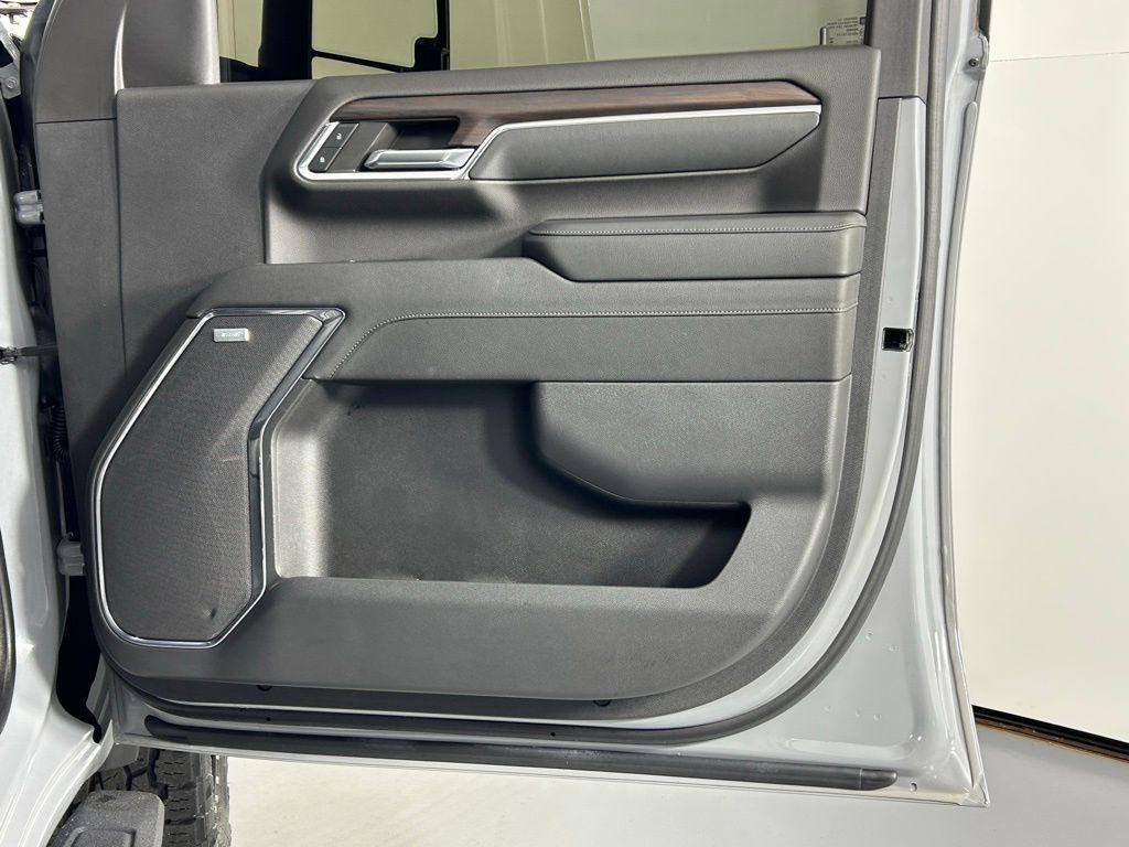 used 2024 GMC Sierra 2500 car, priced at $67,999