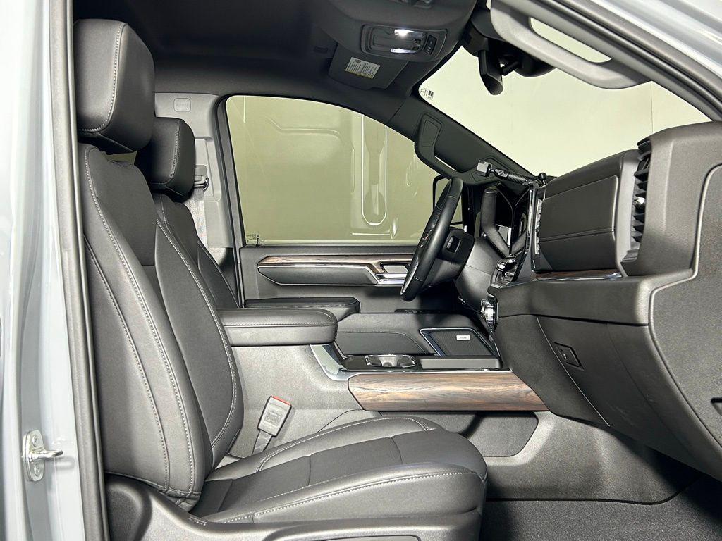 used 2024 GMC Sierra 2500 car, priced at $67,999