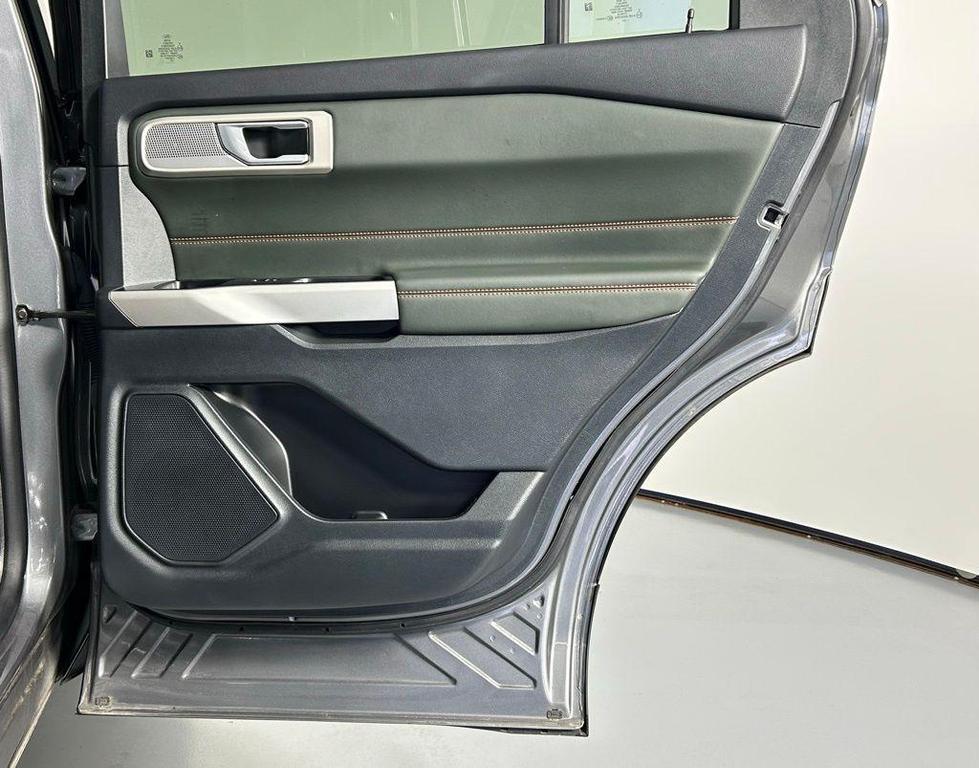 used 2023 Ford Explorer car, priced at $31,999