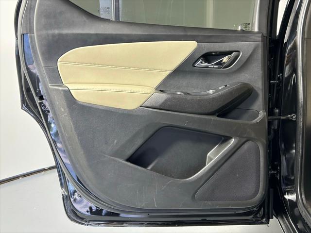 used 2022 Chevrolet Traverse car, priced at $24,999